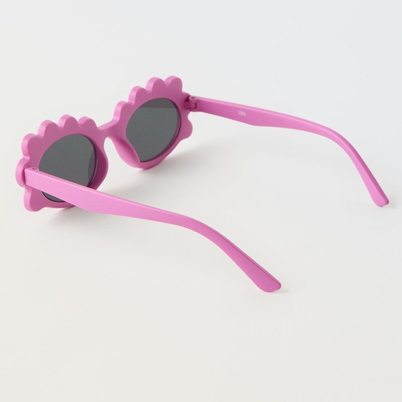 NWOT ZARA KIDS SUNGLASSES - Picture 2 of 4
